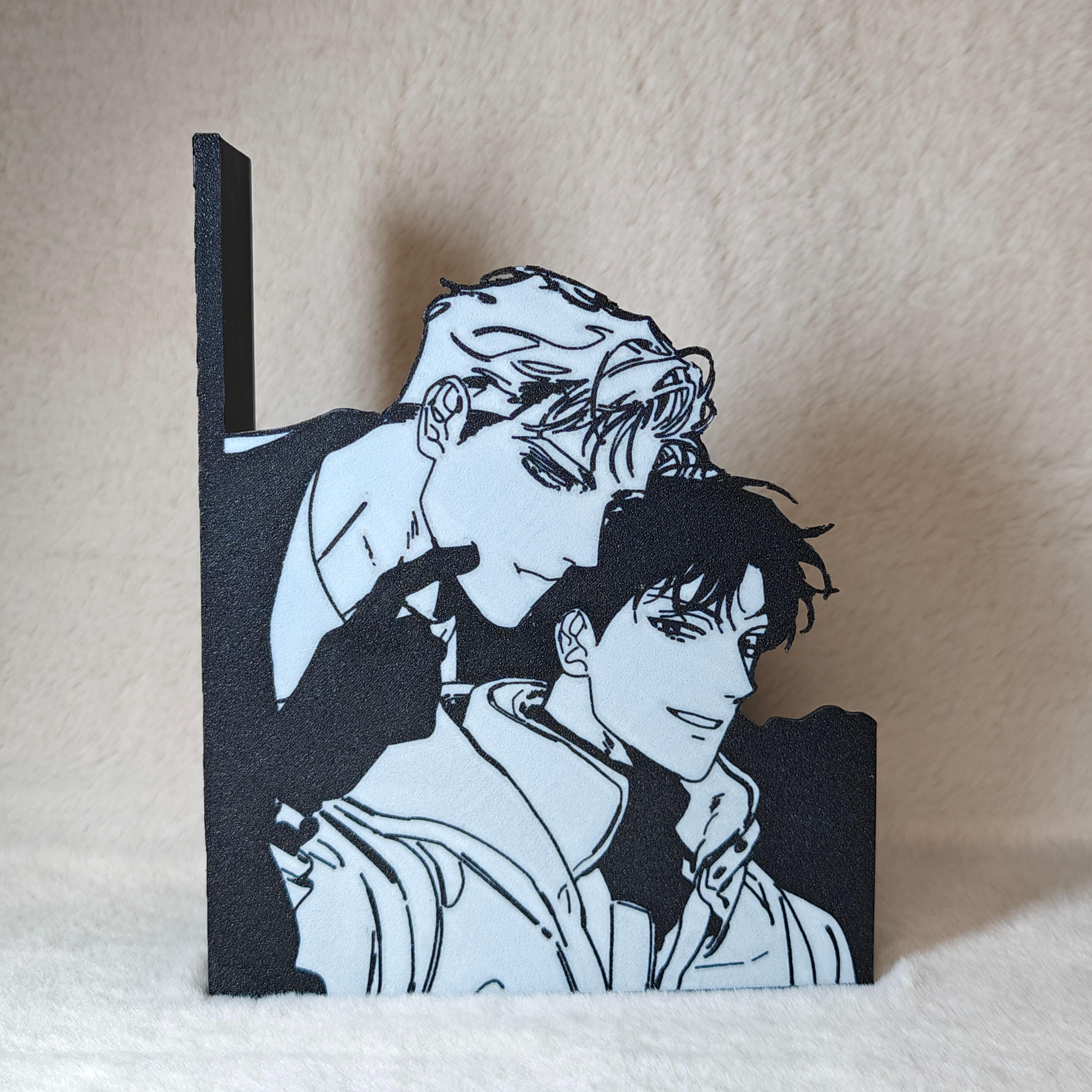 Sujetalibros de Lee Won y Caesar – Figura Anime Rosas y Champagne
