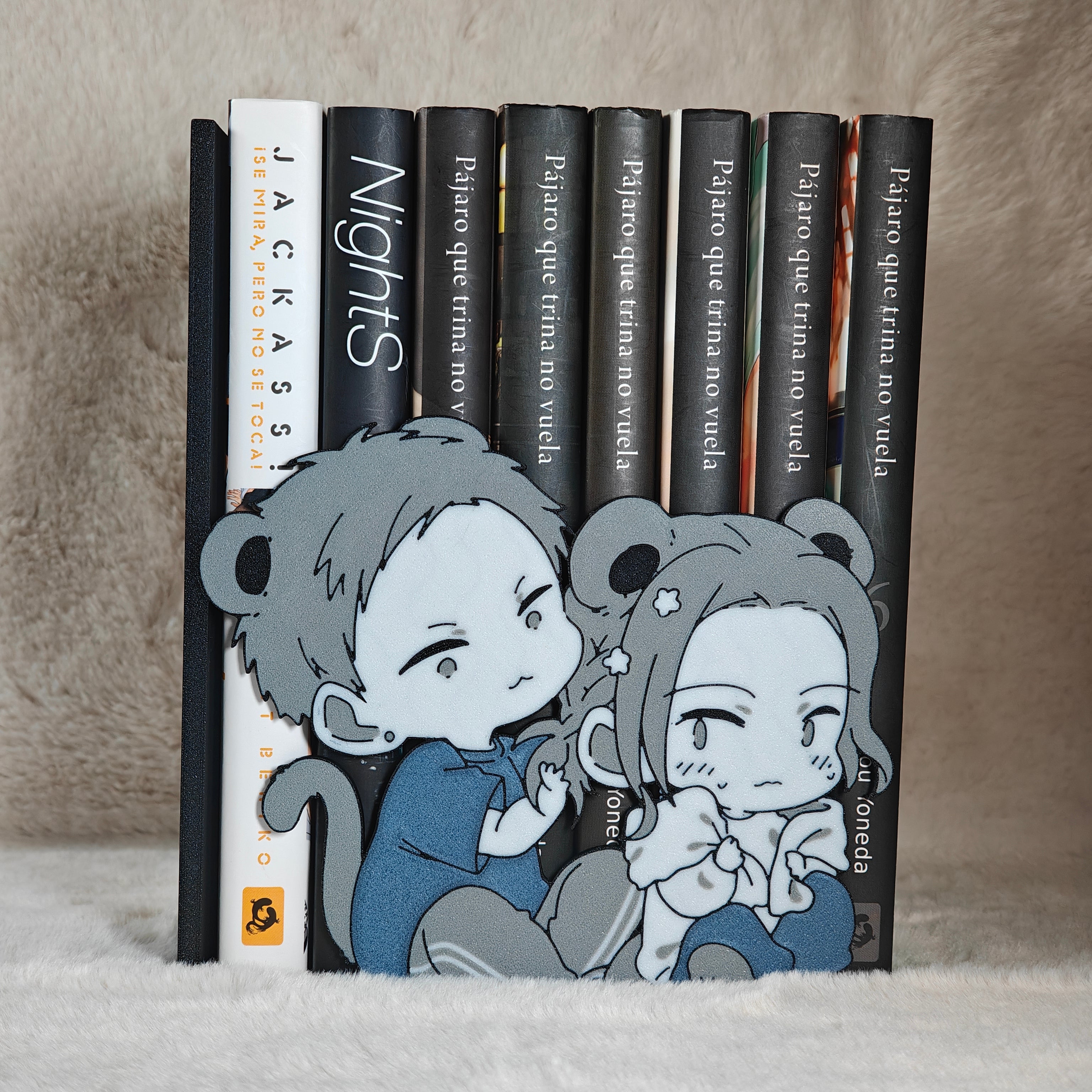 Sujetalibros Chibi Akihiko y Haruki / Given