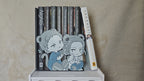 Sujetalibros Chibi Akihiko y Haruki / Given