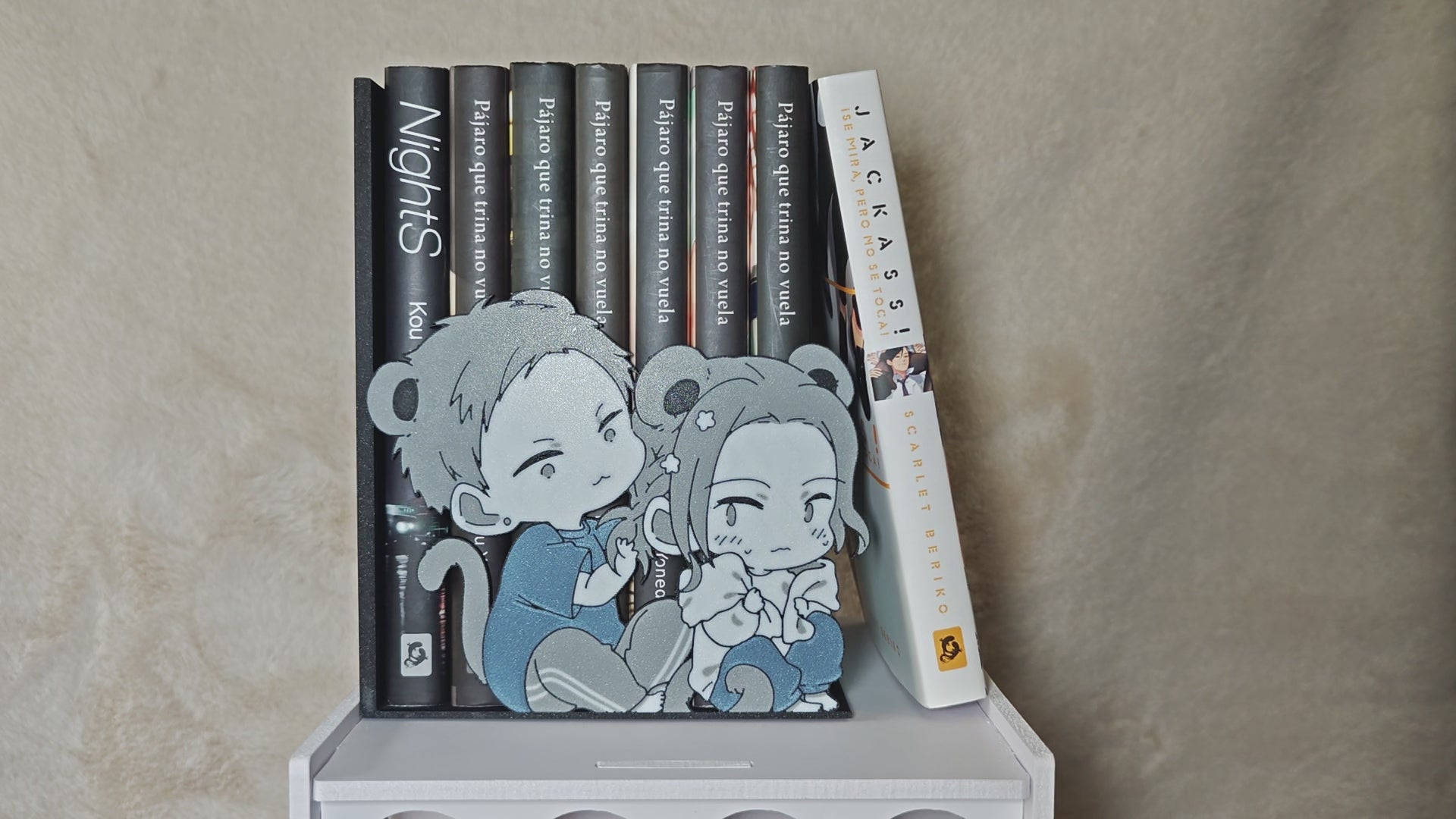 Sujetalibros Chibi Akihiko y Haruki / Given